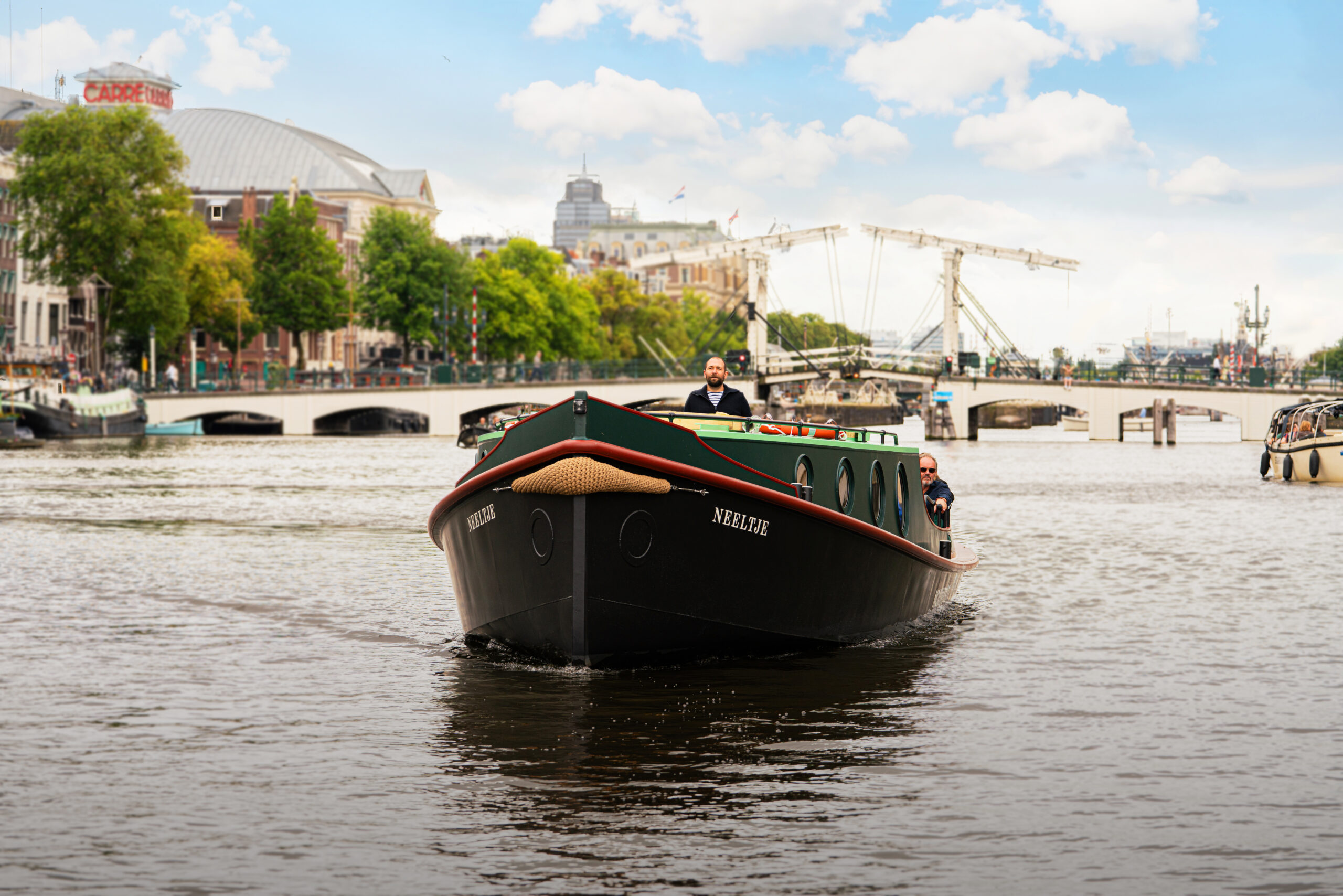 Dit wil je! Ontdek Amsterdam vanaf het water voor het ultieme zomergevoel