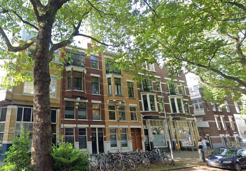 Zin in de zomer man? Dit stulpje in Rotterdam-Noord heeft een buitendouche op het dak