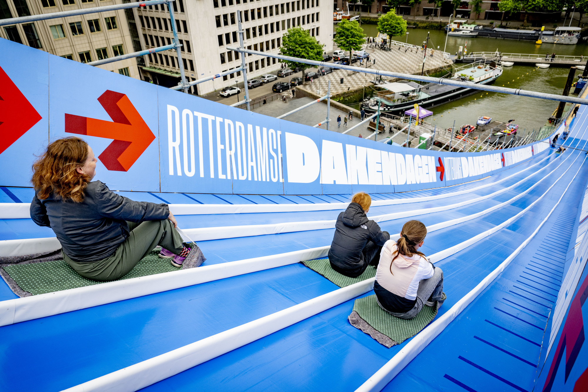 Genieten! Dit is de giga-glijbaan van het Maritiem Museum