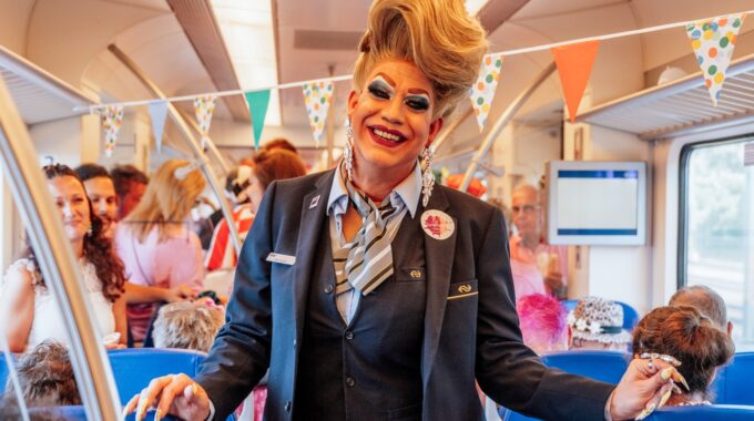 Roze Maandag Express