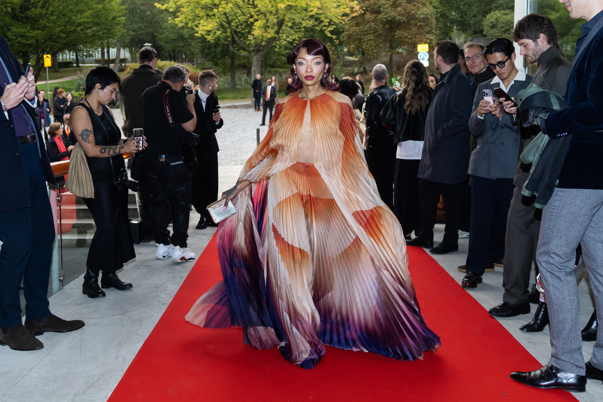 Fashion! Voor deze mode-expo werd de rode loper uitgerold voor de Kunsthal