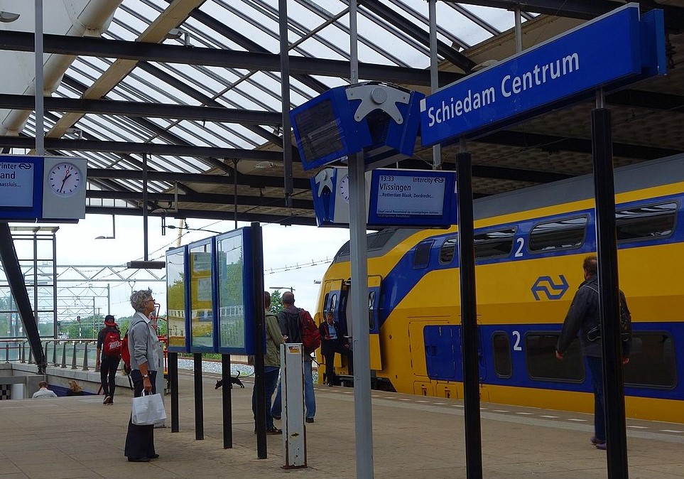 Ellende of meevaller? Zo vaak is de trein op tijd op station Schiedam Centrum - indebuurt