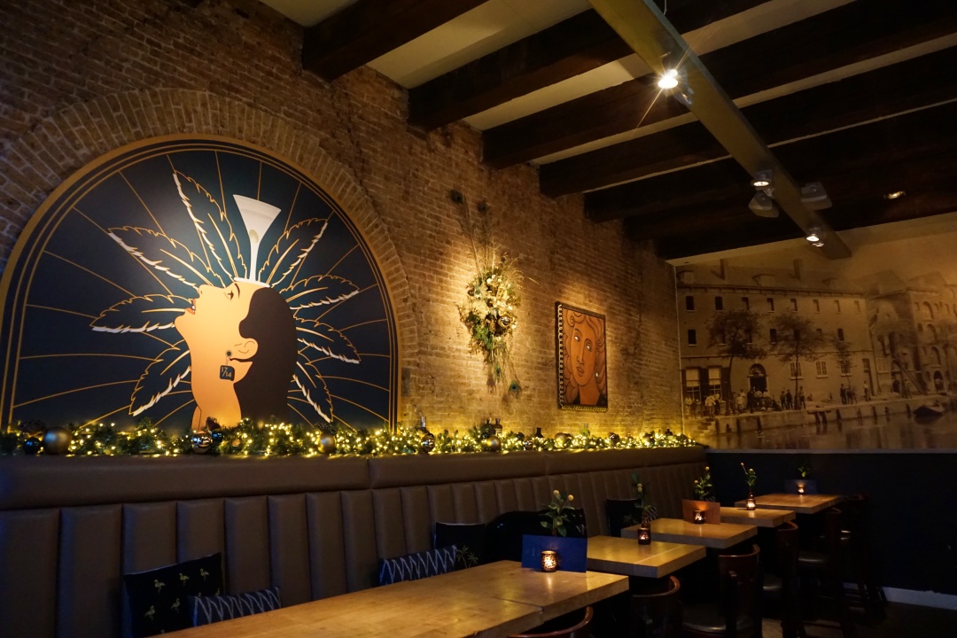 1714 Drinks & Bites 'uniek door Schiedamse cocktails en Aziatische bites'