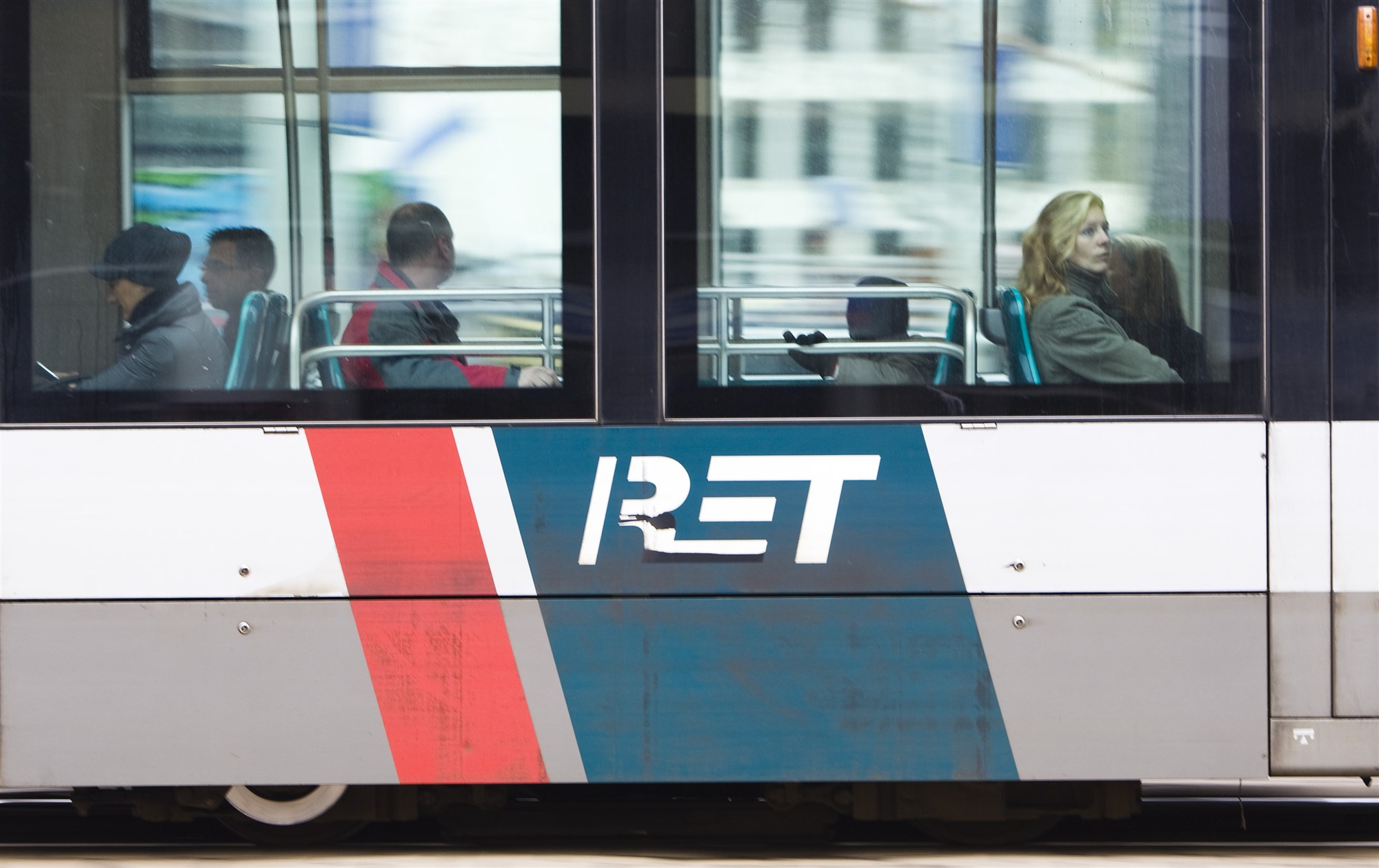 Let op! Vanaf zaterdag kun je niet meer met contant geld betalen in de tram