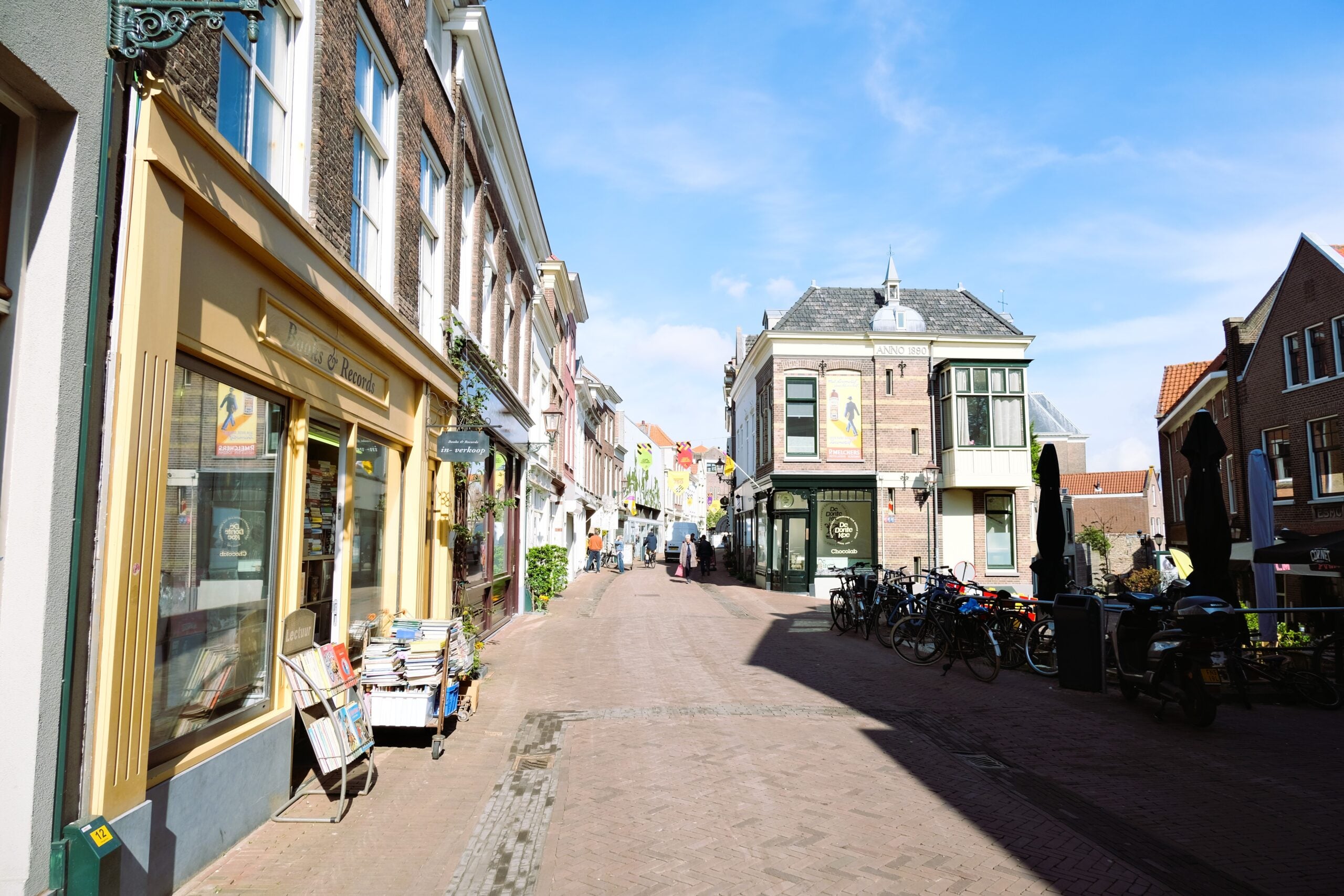 Denk jij vandaag meer paars op straat in Schiedam te zien? Dit is de reden!