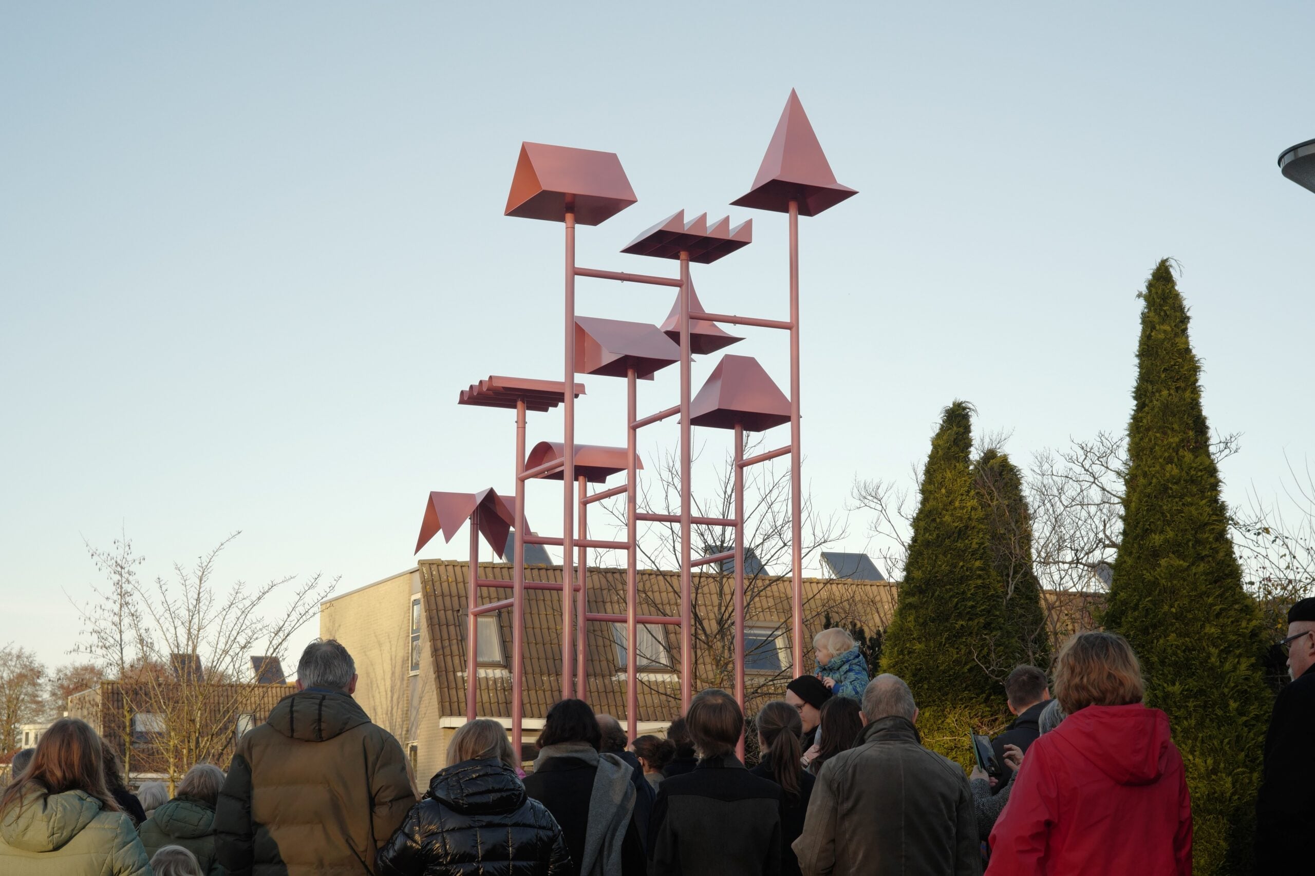 Schiedams mysterie: dit betekent het roze kunstwerk in De Akkers