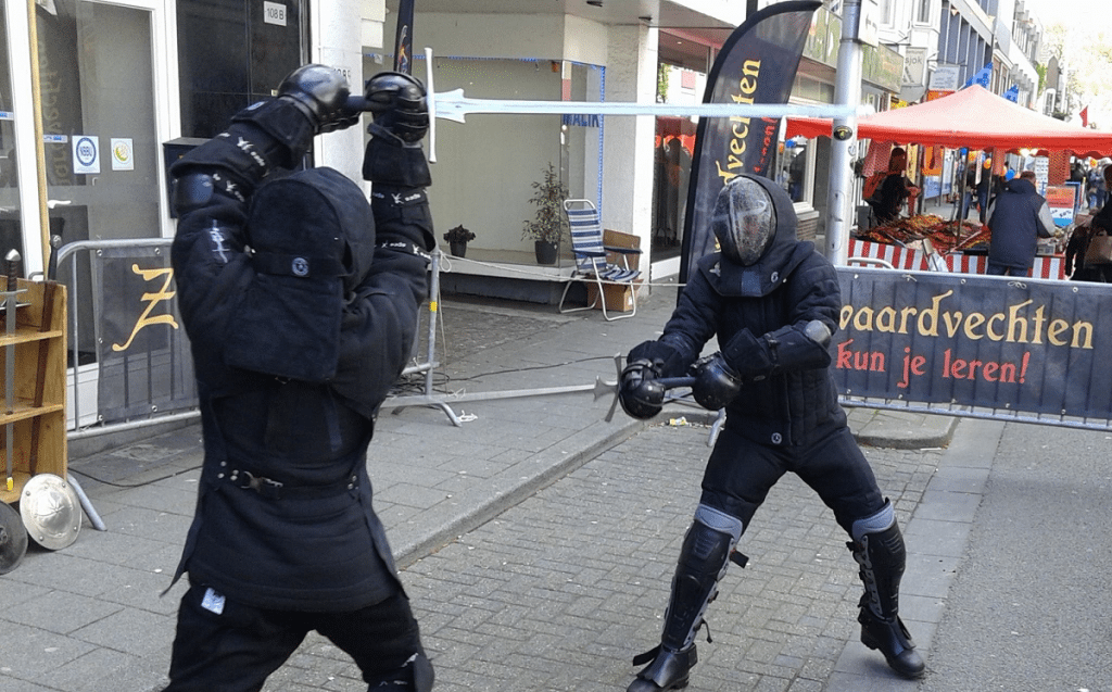 De Zwaardkring demonstreet op Koningsdag 2017