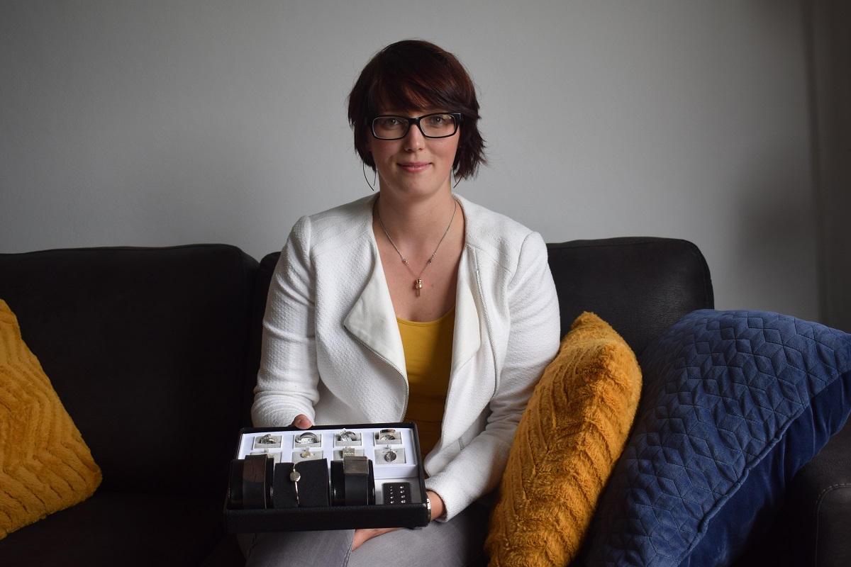 Jacky de Boer van MIK & Zussie met haar collectie
