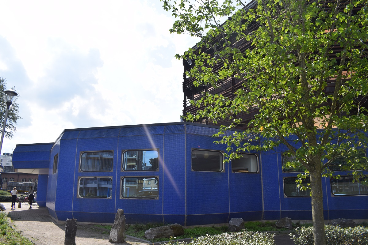 Het Blauwe Gebouw in de Spoorzone