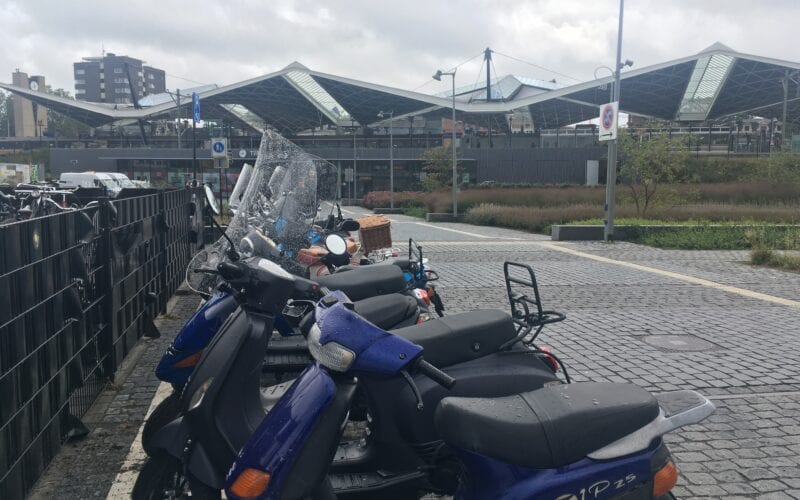Scooters Tilburg parkeren