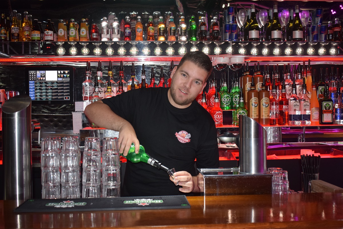 Barman Mitchel