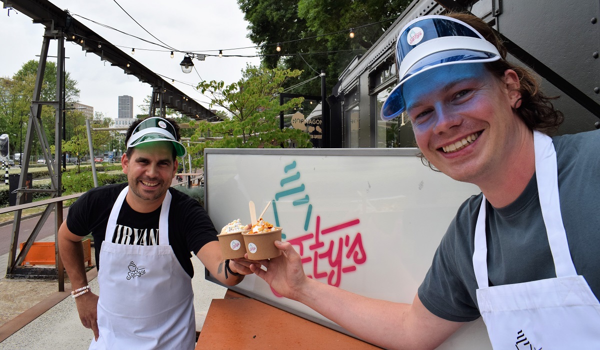 Softy's open