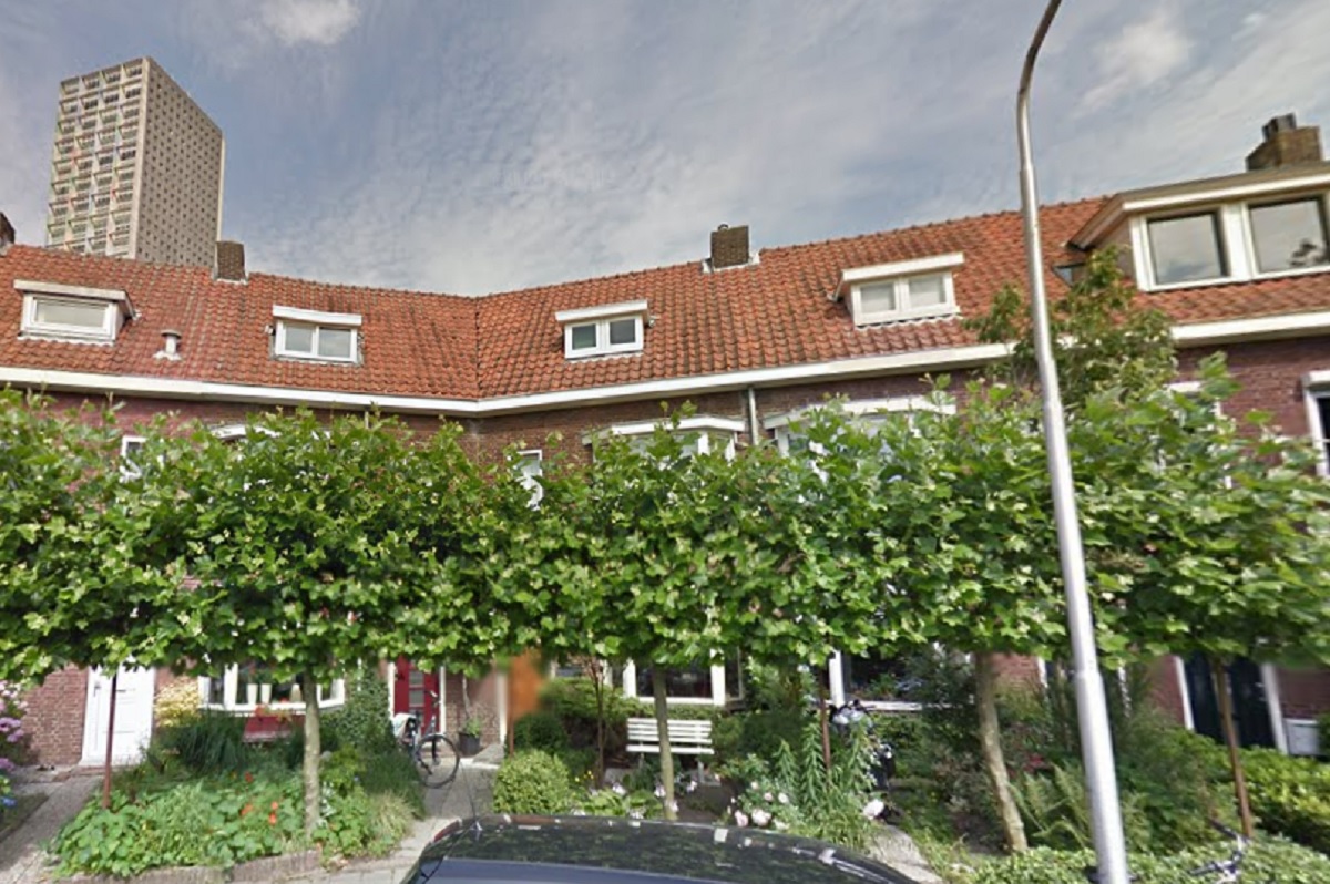 Fundaparel: jarendertigwoning met erker in De Reit