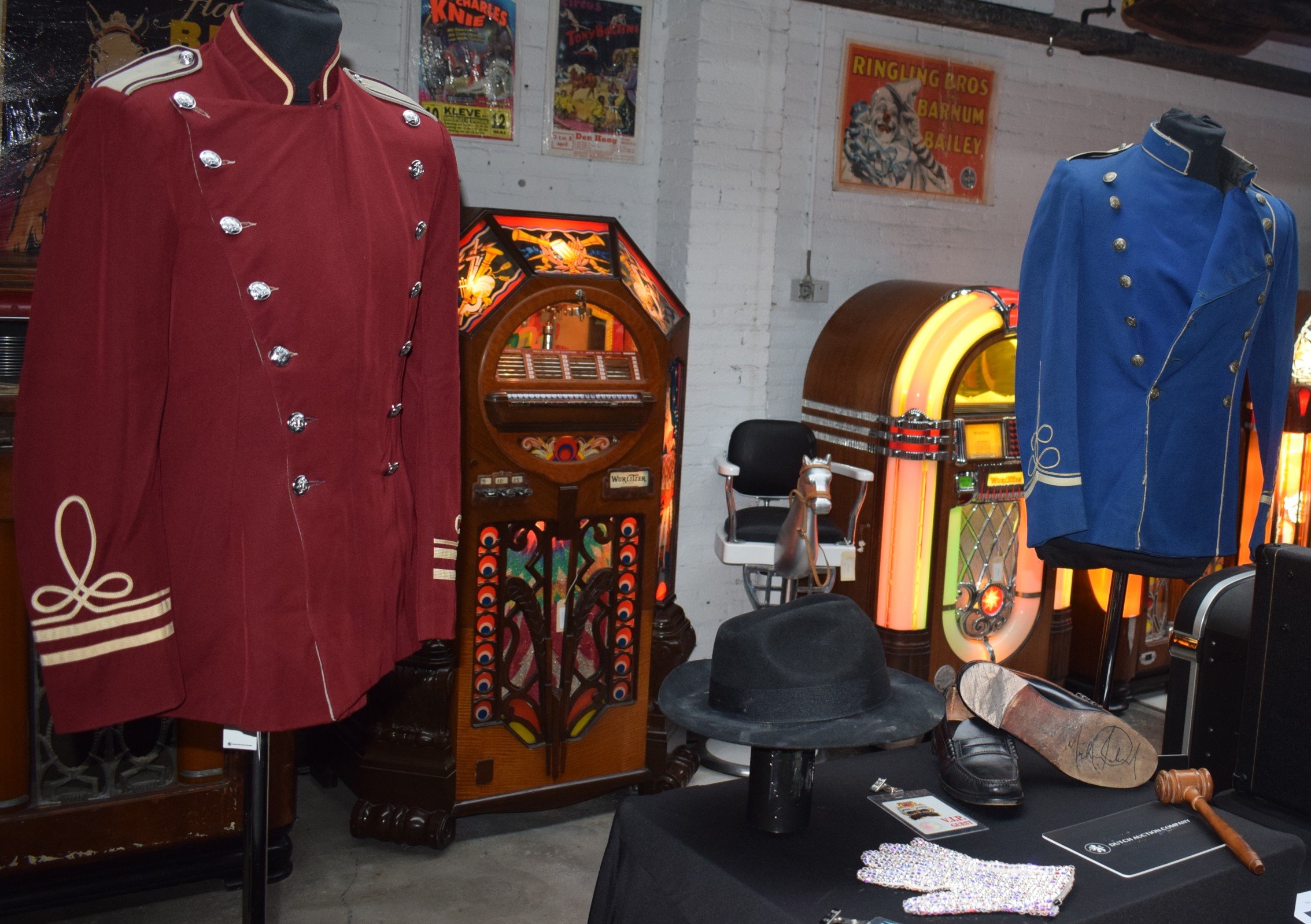 Michael Jackson-items geveild vanuit Tilburg, kleurrijke pop-upwinkel en meer nieuws