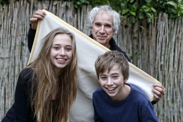 Vergeetmijliedje Kim zingt voor mensen met dementie en