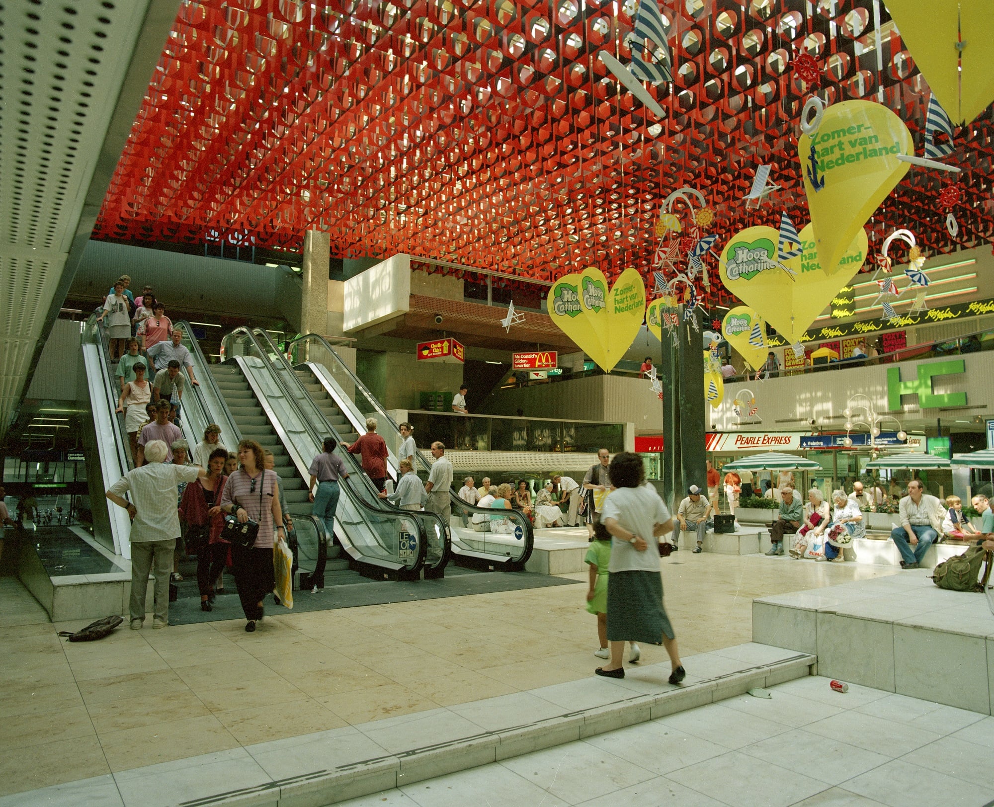 Tijdmachine: deze video van Hoog Catharijne in de jaren 90 en 00’s gaat viral