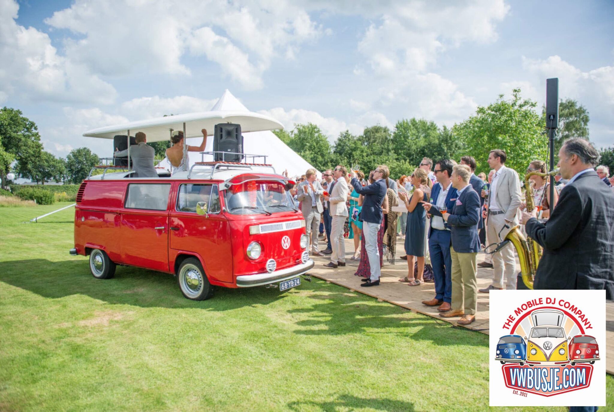 DJ Bus huren indebuurt Utrecht