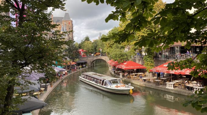 herfst 2021 mensen terras centrum utrecht