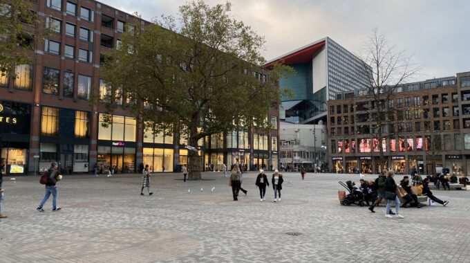 mensen winkelen utrecht