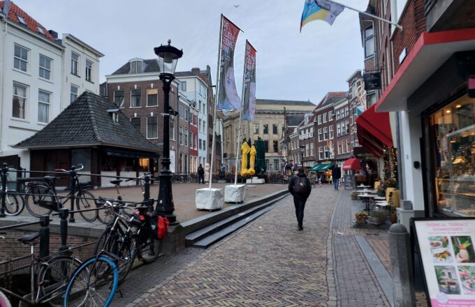 december winter 2021 winkelen mensen