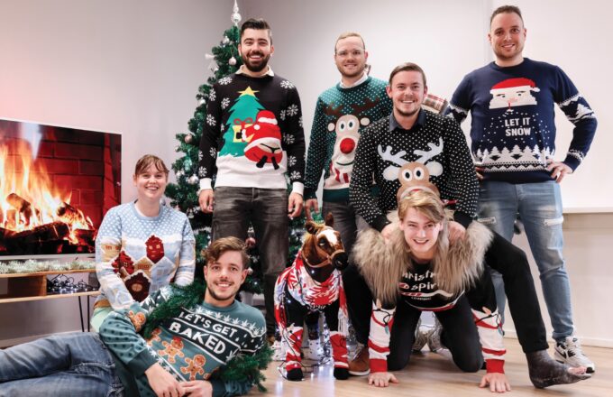 Foute Kersttrui shoppen team Just Another Store