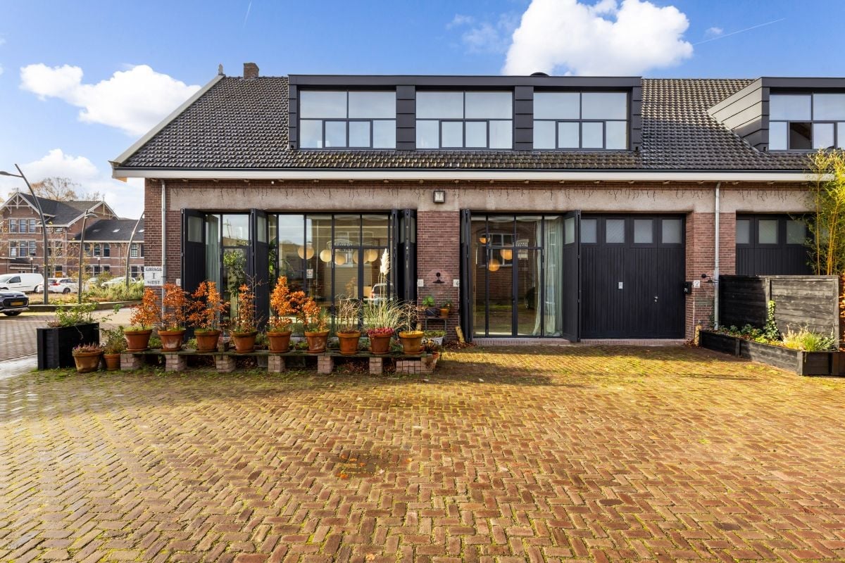 Van kazerne tot droomhuis: deze historische plek is nu een loftwoning (én jij kan er wonen)