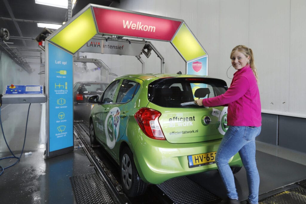 Deze afbeelding heeft een leeg alt-attribuut; de bestandsnaam is carwash-westland-4-scaled-1024x683.jpg