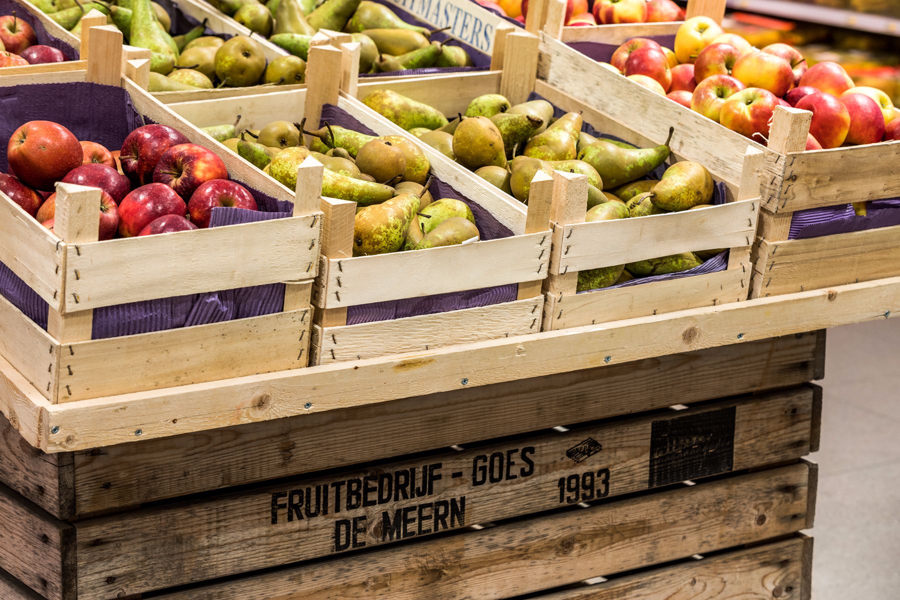 Plus van Velzen harmelen supermarkt