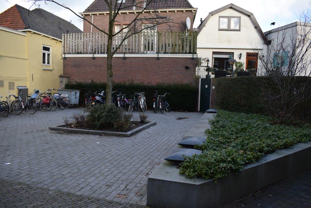Stenen kussentje pleintje aan de Havenstraat