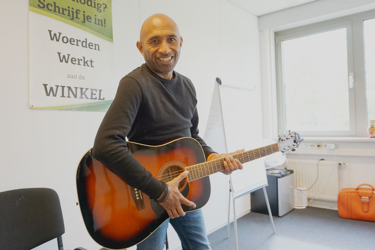 Edward Woerden werkt aan de Winkel