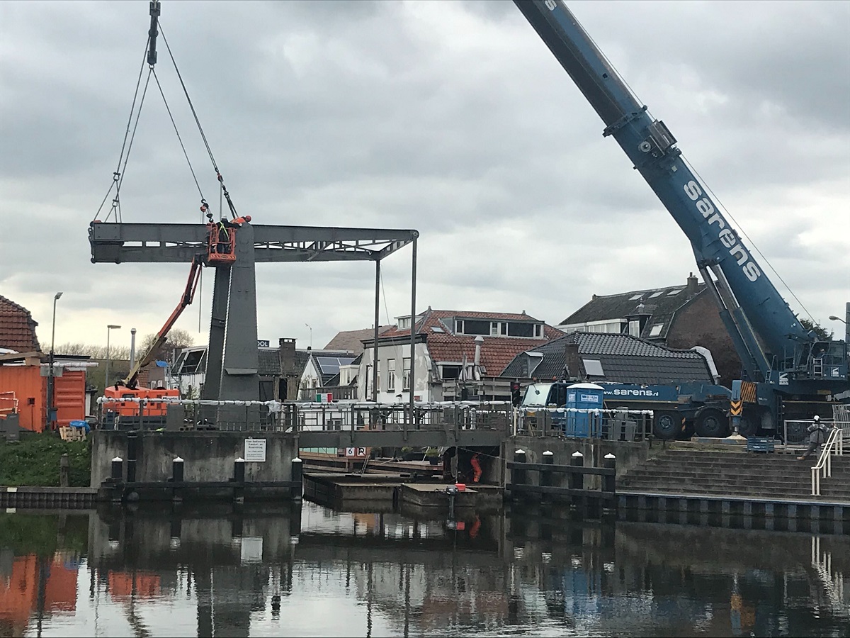 Rozenbrug nieuwe kleur