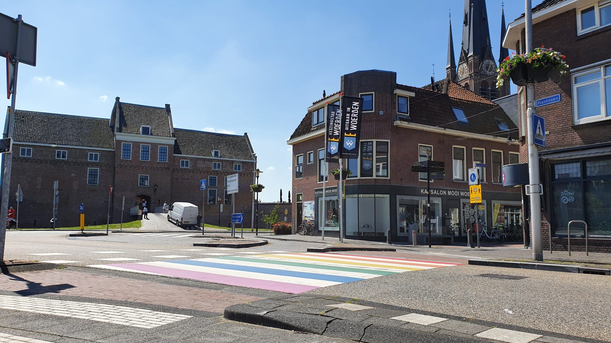 Voorstraat Plantsoen zebrapad kasteel