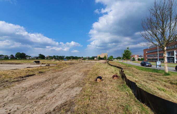 zwart scherm Snellerpoort Woerden