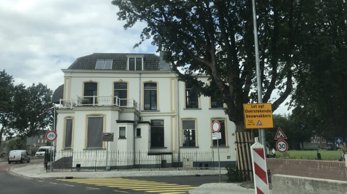 oostdam verkeersbord