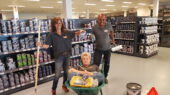 Het team van bouwmarkt De Voordeelmarkt in Woerden