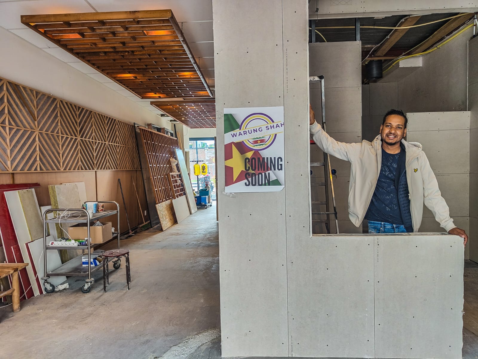 Shaheroen opent Surinaamse warung met tropische vibes in de Voorstraat