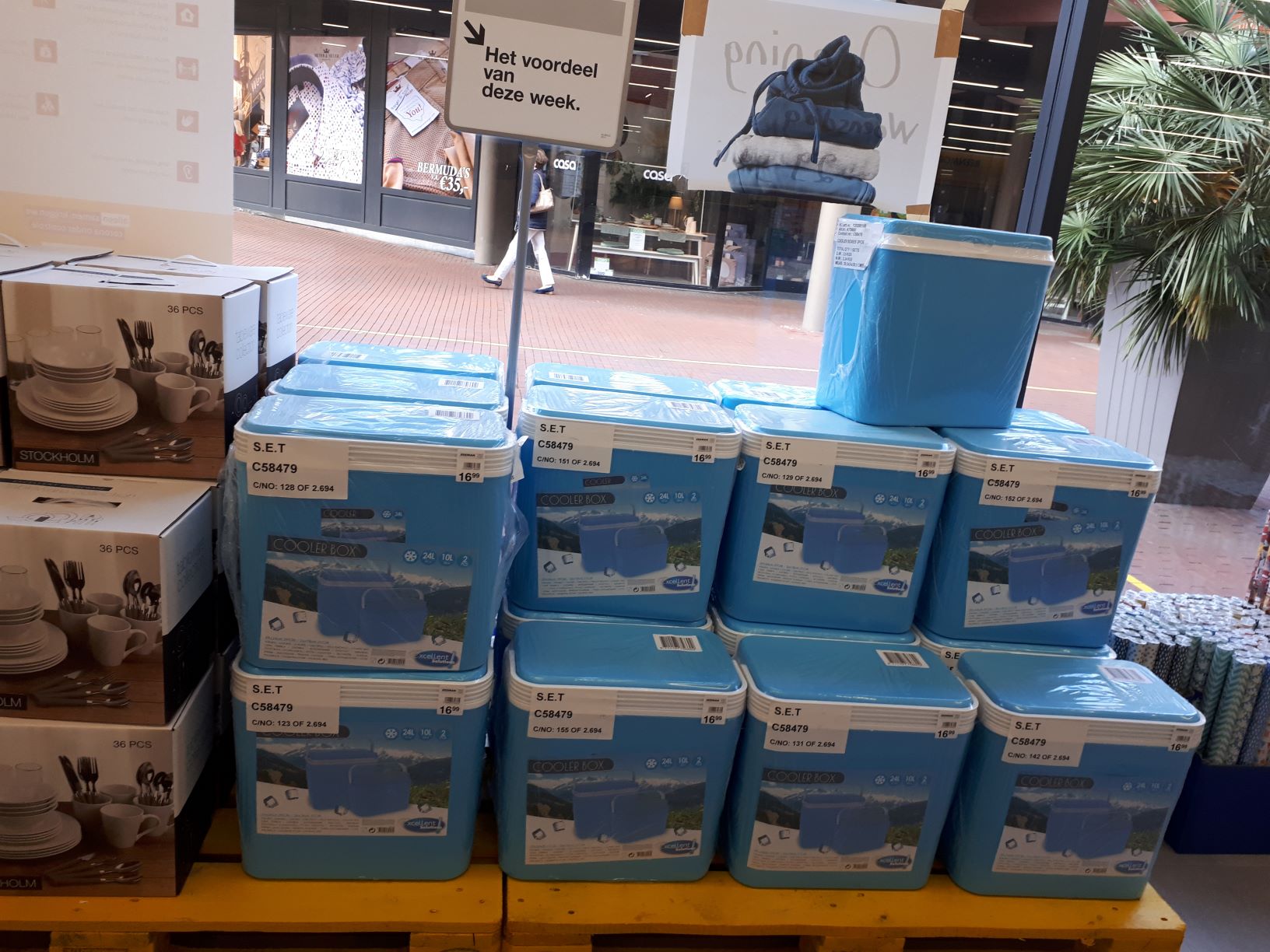 Hoera! Zeeman XL is open en dit kun je er vinden indebuurt Zoetermeer Hoera! Zeeman XL is open en dit kun je er vinden indebuurt Zoetermeer