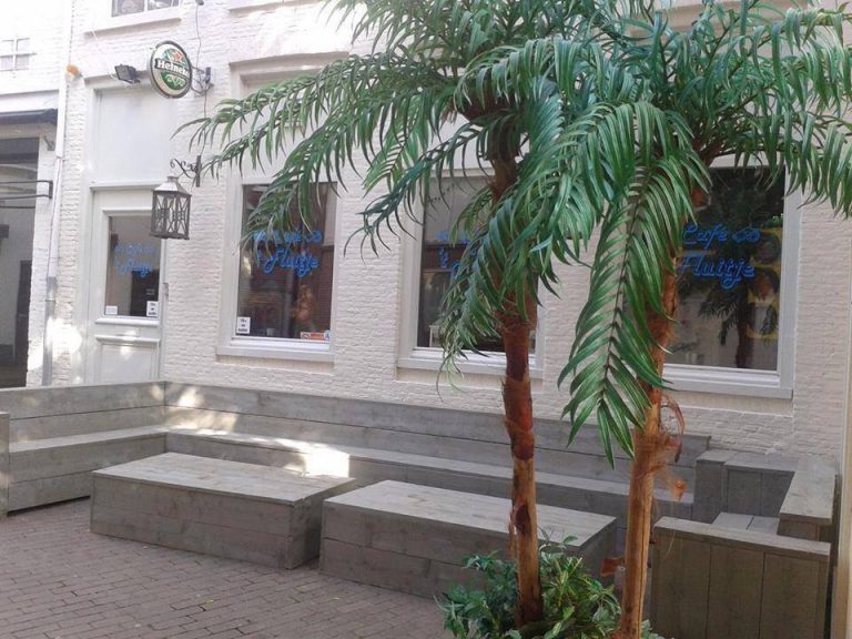 Nostalgie! Foto’s van cafés die zijn verdwenen uit de Zwolse binnenstad