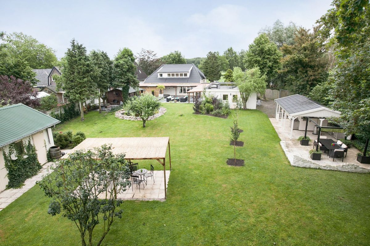 Waterpret Zwolse huizen die te koop staan met jacuzzi of zwembad