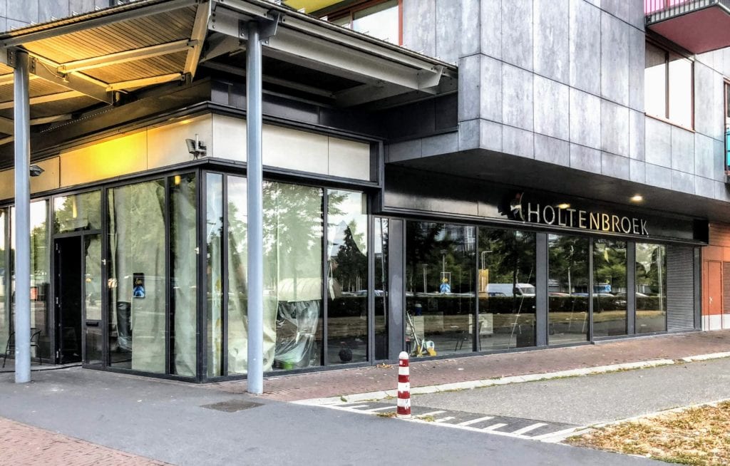 Aah! Dit komt er dus in de Turkse slagerij in Holtenbroek indebuurt