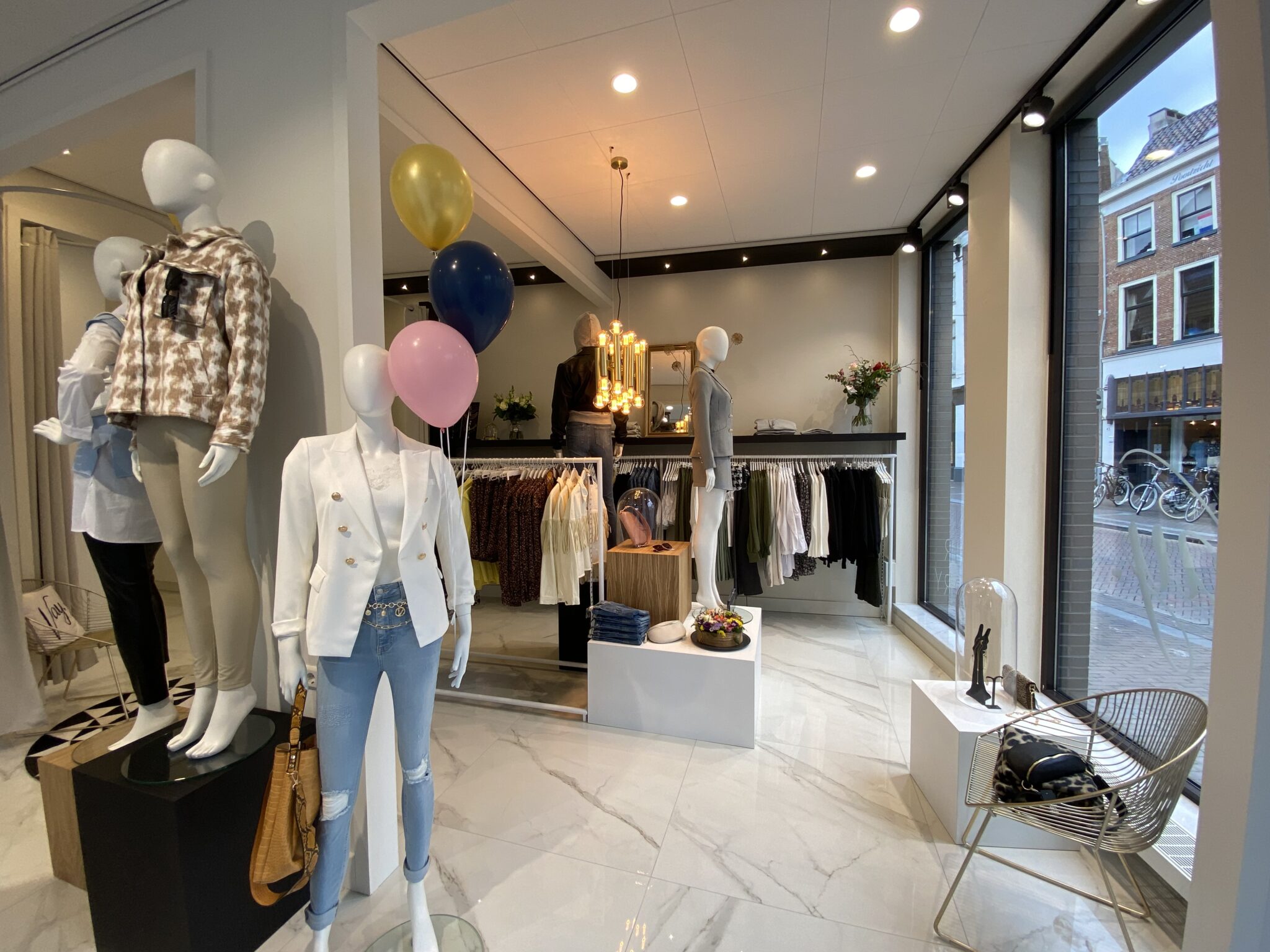 Zo ziet de nieuwste kledingwinkel van Zwolle eruit 'We passen hier