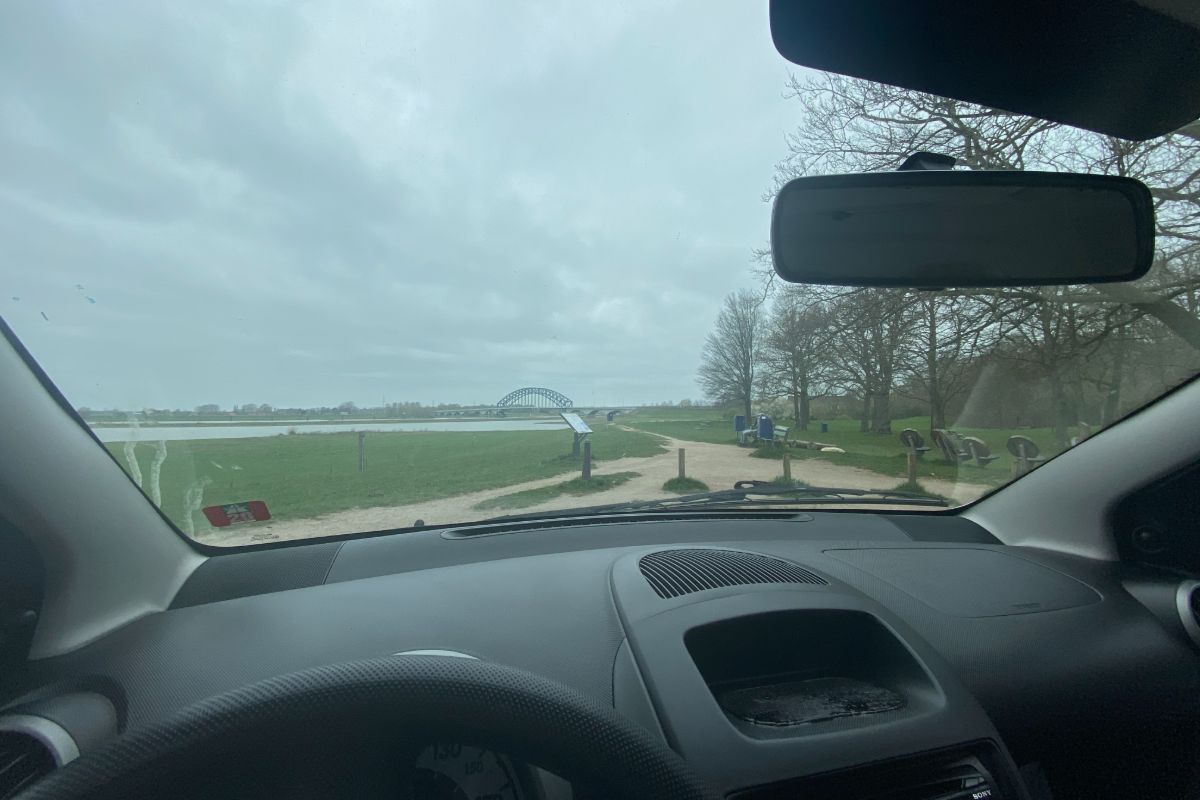 slapen auto Zwolle