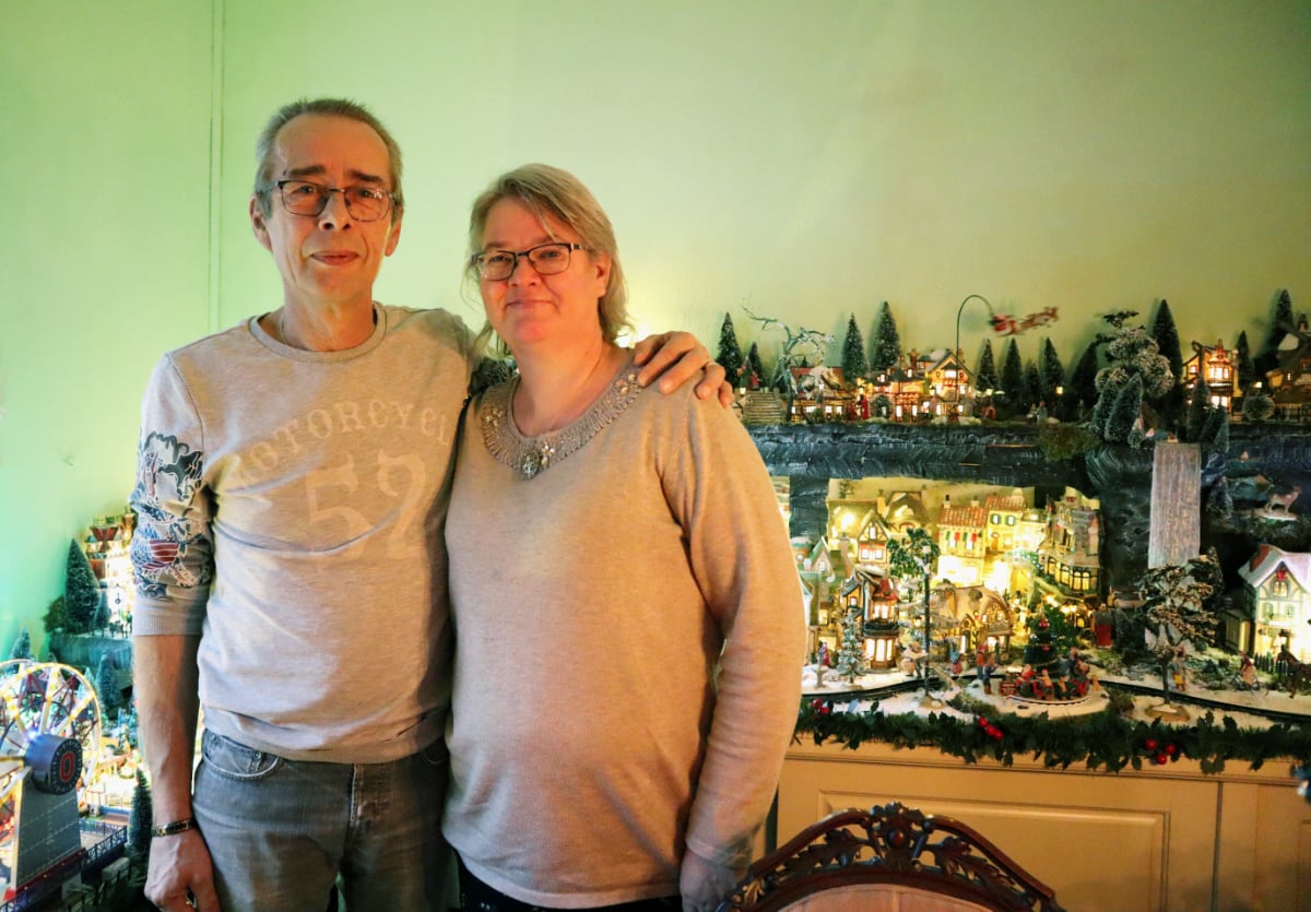 Het huis van Freddy en Henriette is omgetoverd tot kerstdorp: ‘Mensen gluren graag naar binnen’