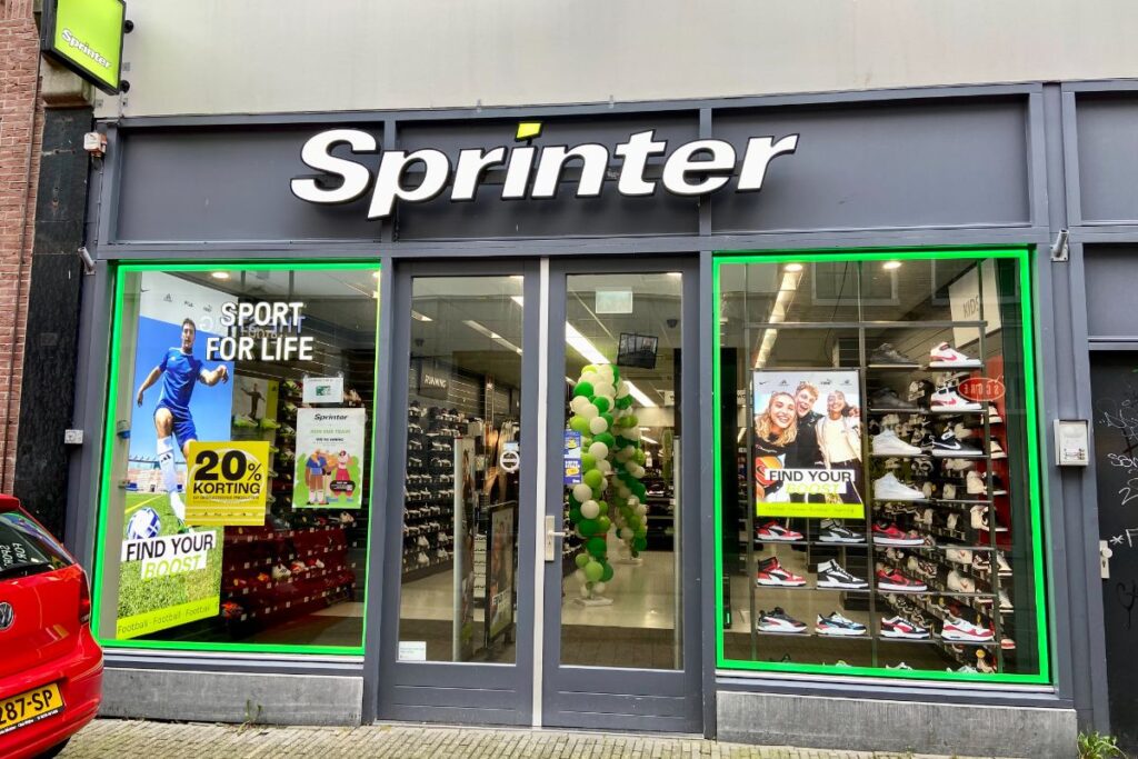 adidas sneakers aktiesport