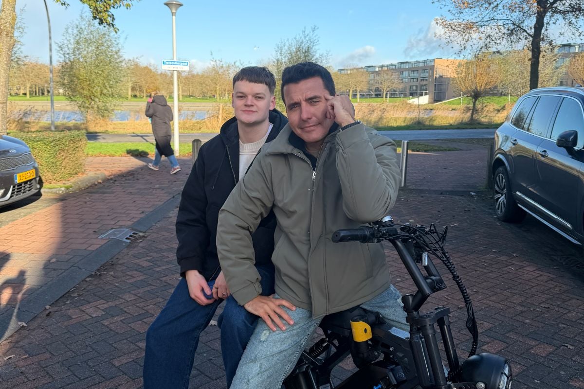 Populaire Niek uit Zwolle strikt Jan Smit voor fatbike-video: ‘Toch wel bijzonder’